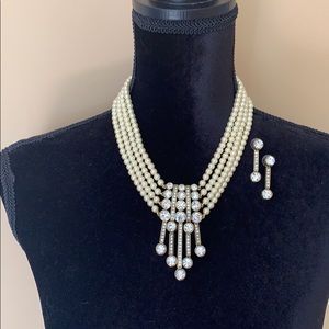 Pearl & crystals statement necklace & earring set